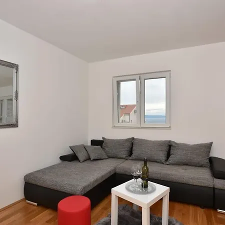 Apartment Anna A2+2 *