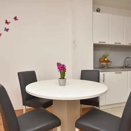 Anna A2+2 Apartament
