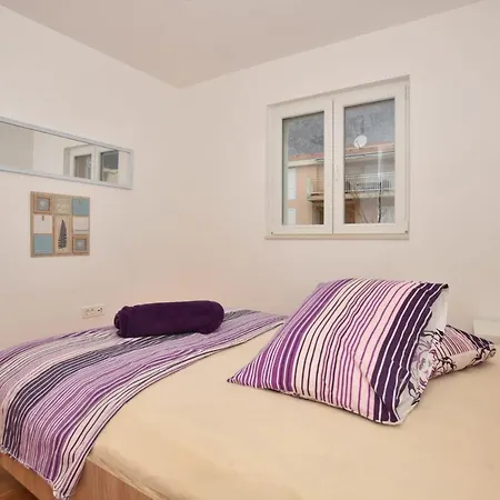 Anna A2+2 * Makarska