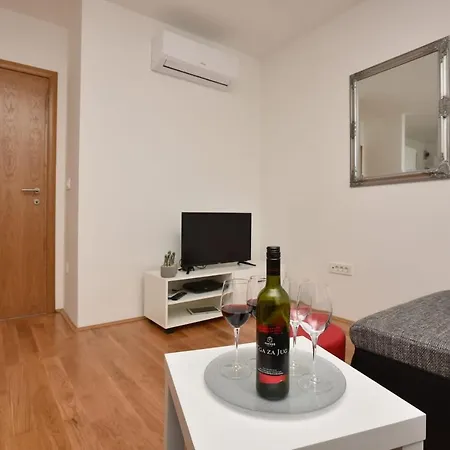 Apartman Anna A2+2 Makarska